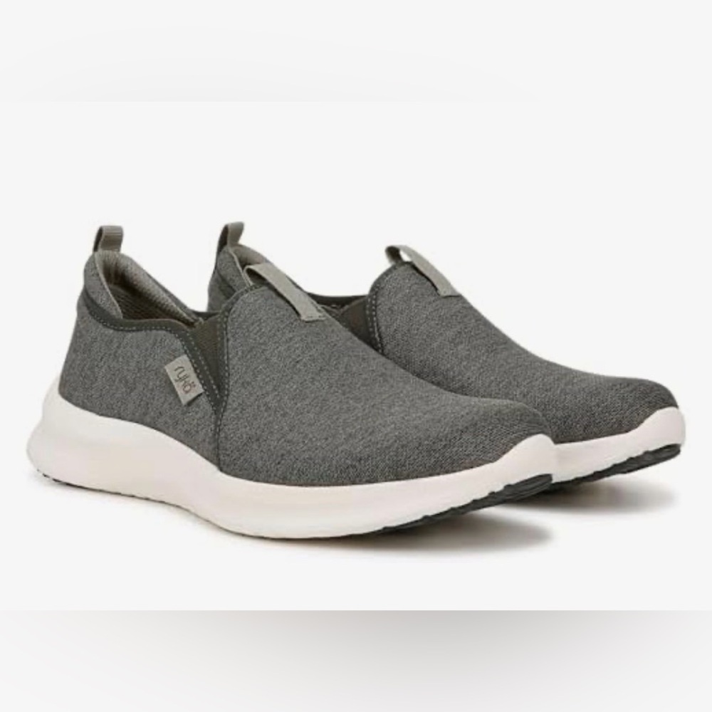 Ryka Alpine Green Slip-On Women's Sneakers. Women’s Size 6 wide.